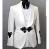 ホワイトフローラルジャカード男性のためのウェディングのためのスーツ2ピーススリムフィットグルーミングタキシードマンの男ファッション衣装男性セットジャケットx0909