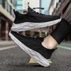Kvinnors grossist män löparskor svart vit grå utomhus jogging sporttränare sneakers storlek 39-44 kod LX31-FL8955