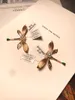 Wysokiej Jakości 7mm Naturalna Pearl Woda morska Kobieta Broszka Moda Szalik Szal Dekoracja Glazura Dragonfly Chain Pin Pin