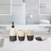 4 unids Juego de baño de cerámica Productos de lavado para el hogar Dispensador de jabón / Soporte para cepillo de dientes / Vaso / Accesorios para platos de jabón 210423