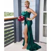 2023 Modest Emerald Green Side Split Long Bridesmaid Dresses Sexy Wedding Party Gowns Difference Neckline Cheap Bridesmaid Dress Custom Made GW0210