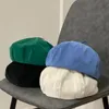 Basker japanska malaather höst- och vintermålare hatt koreansk version vild retro konst basker