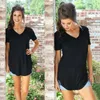 女性のTシャツ夏のプラスサイズの基本的な長いTシャツトップ女性のソリッドVネック半袖ロングカジュアルな女性ルースティーシャツフェムメ210426