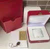 Rote Uhrenbox, neue quadratische, originale rote Box, Uhrenbox mit Buch, Kartenanhängern und Papieren in Englisch, kompletter Satz