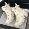 Stivali da neve migliori Martin Desert Boot Women Leather Laureate Platform White Star Trail Trail Lace-Up Caving-Up Winter Boot Teli con scatola