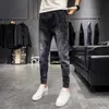 Heren jeans 2020 Lente Zomer Mode Casual Hip Hop Streetwear Nieuwe Koreaanse Trend Slanke Voeten Broek Casual Wild Teen Broek X0621