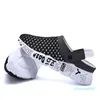 2021 Mężczyźni Letnie Buty Slip-On Cogins Sandały Wody Oddychające Światło Jogging Sneakers Casual Beach Kapcie