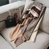 2024 Foulards Écharpe en cachemire pour femmes Pashmina Châles Wraps épais chaud Hijab Design de luxe Étoles d'hiver Couverture1
