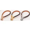 2021 Bracelet de luxe Bijoux Femmes Bracer de créateur en cuir Braceltes avec logo de marque d'or dessus