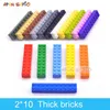 10 pcs DIY blocos de construção de tijolos espessos 2x10 pontos 16Color educacional criativo compatível com brinquedos de plástico marca para crianças Y1130