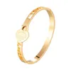 Hollowed Forever Love Heart Charm Bangle Armband Graverad Lover Charm Armband för Kvinnor Mode Bröllop Smycken Gåvor Q0719