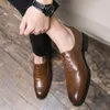 Ny trend patchwork design svart avslappnad oxford skor för män formell bröllop prom klänning homecoming sapato social masculino
