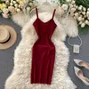 Ins vrouwen sexy klinknagel jurk zomer v-hals mouwloze effen kleur pakket hip split gebreide vestidos M179 210527
