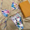 Trendiga bikinibadkläder för kvinnor Jacquard Stringbaddräkt Sommar utomhusbaddräkt för damer Strandkläder