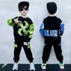 Ubrania dla dzieci Chłopcy Zestawy sportowe Moda Nastoletnie Patchwork Bluzy i luźne spodnie Dwuczęściowe stroje dla malucha Baby 4 8 12y 210622