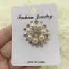 Big Pearl Crystal Pins for Girls Rhinestone Flower Buttons Brosches Kvinnor Bröllop Brosch Smycken Mode Tillbehör Gåva