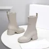 nyaste damdesigner Betty gummi regnstövlar blockhäl snygg fyrkantig tå pvc läder boot style kvinna skor storlek 35-40