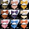 LH-501 Hi-Tie Silk Men's Bow Slipsar För Män Klassiker Paisley Bröllopsfest Handkerchief Manschettknappar Guld Bowtie Set