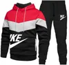 Sweatsuit مصمم رياضية هوديي بلوزات أسود أبيض الخريف الشتاء Jogger بدلة رياضية رجل عرق رياضية مجموعة