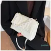 Designer handväska tjock kedja handtag lyx axelväskor kvinnor diamantgitter messenger väska individualitet crossbody väska pastill solid 20223