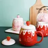 일본식 세라믹 귀여운 딸기 커피 잔 뚜껑과 숟가락 크리 에이 티브 도자기 아침 식사 우유 오트밀 컵 drinkware 210804