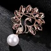 Pins Brooches Peacock Spreading Crystal Brooch Tanabata Gift Pearl Pendant Lovers Animal Seau22