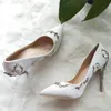 Teahoo Luxury Brand Women Pumps Pointed Toe Flower Heel Wedding Shoes Women Elegant Silk Brand Design High Heels Ladies Pumps 210330