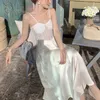 Sommar kvinnor satin slip spaghetti rem backless se genom sexig vit spets lång strand party klänning 210415