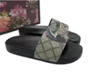 Uomini Donne Pantofole Designer Designer Slitti Sandalo Piatto Sandalo Blooms Strawberry Tiger Api Verde Rosso Bianco Web Moda Scarpe Beach Flip Flops Flower Box Taglia 36-45