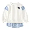 Sweat-shirts de printemps Enfant Filles Coton O-Cou Rayé Patchwork Chemises Enfants Faux Deux Pièces Pull Tops 4 8 12 14 ans 210622