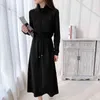 Zimowe Kobiety Długie Dzianiny Maxi Sukienka Pionowa Stripe Prosto Turtleneck Swetry Drawing Midi Vestido Da Festa 210520