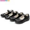 Kid Girl Party Shoe Pu Patent Läder Princess Sneakers Fashion Black Spring Sommar Kids Sandal Skolor För Barn 210713