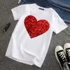 MyDbsh 2021 Sommar Kawaii Sequined T Shirt Kvinnor Casual Cotton T-shirt Lady Sequin Red Heart Tops Slim Harajuku Tee Shirt Femme x0628