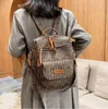 wholesale Bolsos de hombro de cuero para mujer Mochilas con estampado de Harajuku ligeros y cómodos bolso de cuero de contraste street trend mochila de mujer de gran capacidad