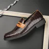 Designer Men's Gentleman Flats Chaussures en cuir Motif de pierre Charme de la mode Pageant Robe de mariée Chaussures de bal grande taille: US6.5-US13