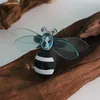 Pins, broscher Märke Design Insect Series Brosch Kvinnor Delikat Little Bee Handgjorda Akryl Säkerhetsnål Smycken Gåvor för Tjej