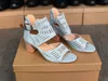 2021 Luksusowe wysokie obcasy Sanny Sandals zamszowe Mid-Heel Projektant Sexy Z Kryształ Metal Klamra Summer Beach Buty Ślubne Rozmiar 35-43 NO26