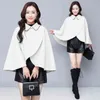 Poncho Kvinnor Woolen Coat Shawl Cardigan Höst Vinter Fashion Short Red Cloda Down-down Collar Knappar Bat Outwear Capta Mujer