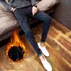 Męskie dżinsy Przyjazd 2021 Jesień Winter Casual Zagęścić Polar Thermal Add Wool Denim Teenagers Ołówek Spodnie