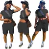 2021 sommer Frauen Zwei Stücke Hosen Set Designer Trainingsanzüge Einfarbig Sexy Kurzarm T-shirt Shorts Mit Tasche Yoga Outfits plus Größe