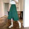 Falda verde blanca irregular coreana Diseño de verano para mujer La sensación muestra una línea delgada de longitud media 210529