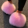 Grandi diapositive di pelliccia Pantofole di procione reale Donne Fluffy Infradito Sandali piatti da spiaggia Casa di peluche Scarpe estive femminili 210914