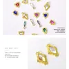 10個の心の菱形ラインストーンの美しさのキラキラの釘の香りの釘のアクセサリー3Dネイルアートの装飾のための金属