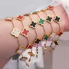 Bracciale gioielli in acciaio inossidabile placcato oro moda classica Braccialetti con fiori a quattro foglie da donna fortunati Gifts1829137