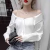 Manga comprida Off Ombro Top Coreano Algodão Casual Blusa Branca Mulheres Outono Slash Neck Button Up Shirt 10528 210512