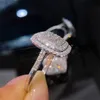 Storlek 6-10 Kvinnor Fashion Wedding Sparkling Luxury Jewelry 925 Sterling Silver Pave White Sapphire Cz Diamond Gemstones Female 3254