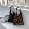 2021 Women's Corduroy Shoulder Bags Retro Leopard Pattern Handbag Thick Chain Tote Bag Female Large Capacity Bucket 220210
