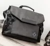 Lyxig design Mäns väska European och American Casual Fashion Force Men Axel Handväska Högkvalitativa PU Messenger Väskor