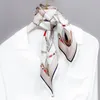 Sclesves 2024 Designer Scarves Luxury Summer Summer Thin Prospostyly وشاح للسيدات متعدد الأغراض العنقار 70*70 سم