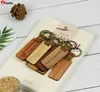 Niestandardowe logo Spersonalizowany skórzany Brelok Wisiorek Buk Wood Carving Breloki Bagaż Dekoracji Klucz Ring DIY Dziękczynienia Day Prezent Kilka